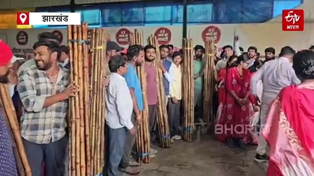 रामनवमी के दौरान अखाड़े दिखाएंगे करतब, हजारीबाग सांसद ने 3500 क्लब को उपलब्ध करायी लाठी, मुख्यमंत्री के बयान पर कसा तंज