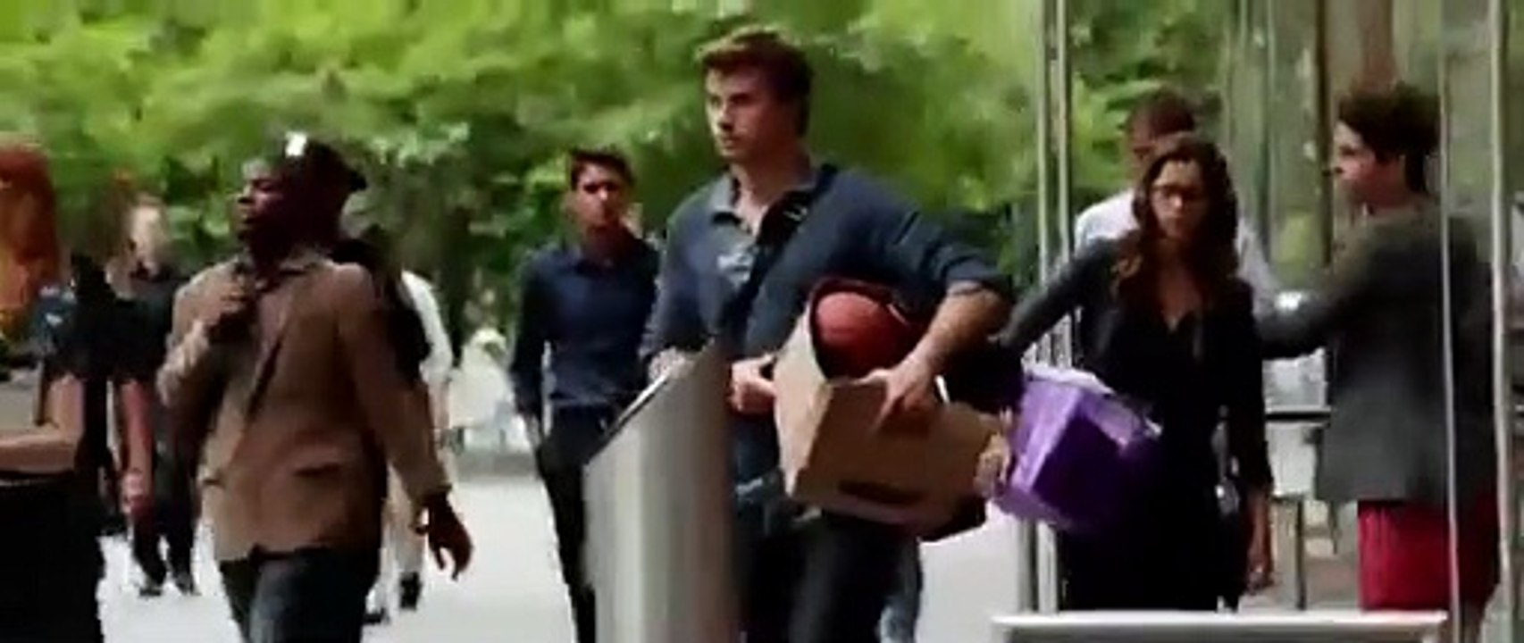 Paranoia - Riskantes Spiel (2013) #Film #Stream #Deutsch