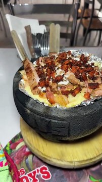 Las mejores tortas y están en Texcoco Los brodys” Mex 142 Manzana 010, 56304 La Pastoría, Méx. Todos los días Medio día a 10 pm Precios Agua 30 pesos Torta 80 pesos Papá 300 pesos Molcajete 600 pesos