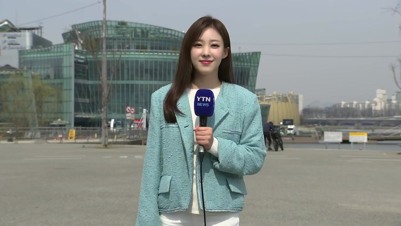 [날씨] 휴일 따뜻한 봄, 서쪽 초미세먼지...서울에도 '건조특보' / YTN