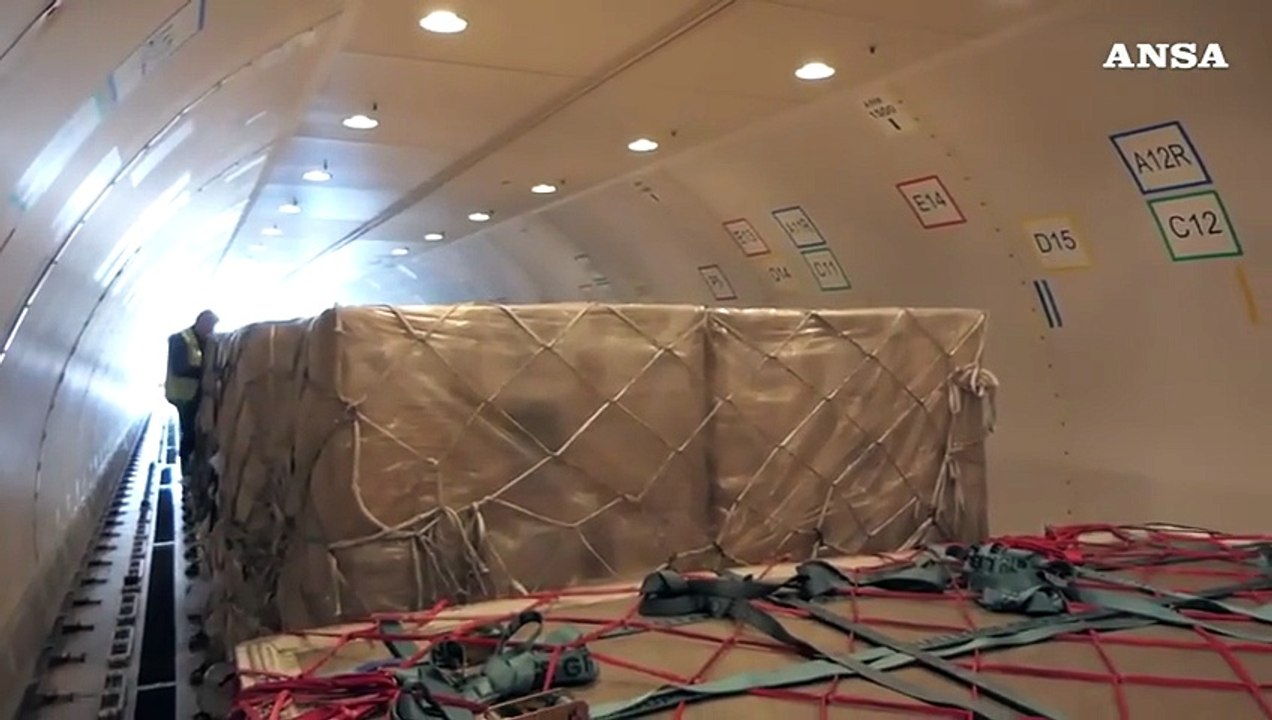 A Fiumicino l'arrivo delle schede elettorali degli italiani all'estero