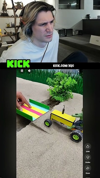 This guy found a infinite Money Glitch 💰😭  #xqc