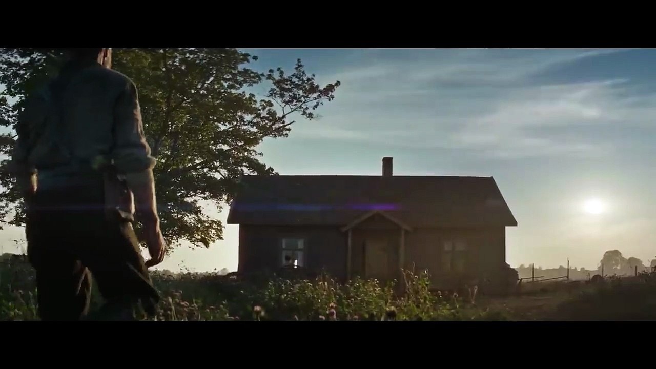 Ex-Commando Triggers a MASSIVE Rocket on a Train Full of Soviet Soldiers to Avenge His Family