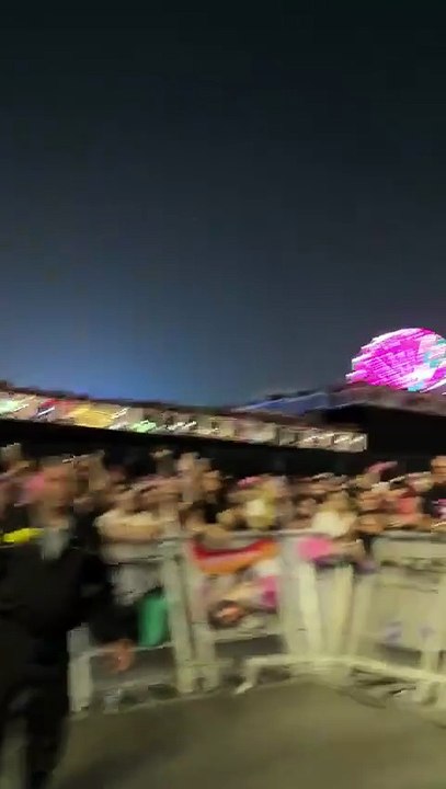 Fãs da cantora Chappell Roan xingam o Flamengo durante o Lollapalooza