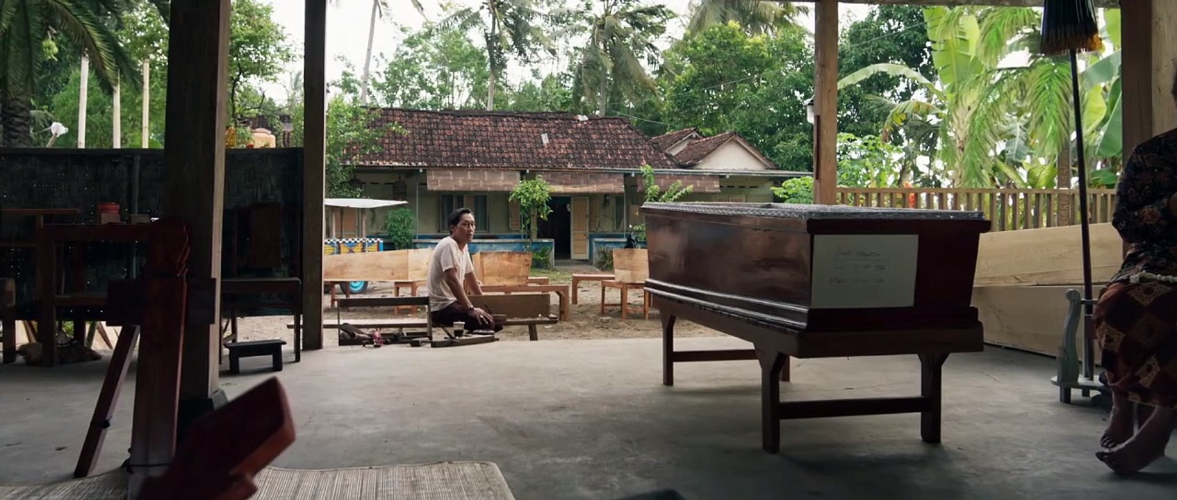 Sosok Ketiga Lintrik 2025