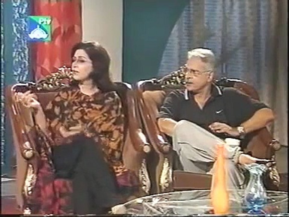 Pooray Chand Ki Raat Part EP 5 Part - PTV Drama Series -