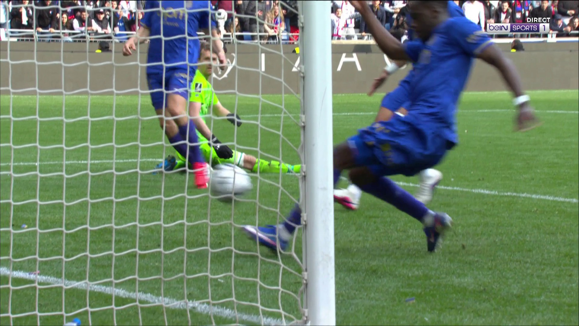 Ligue 1 : Jordan Teze sauve l'OL du 2-0 !