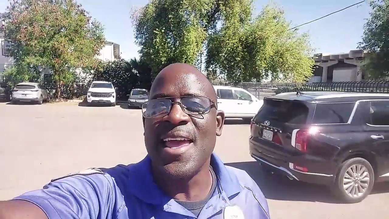 Not A Singer, Still A Praiser- All Glory To Jesus