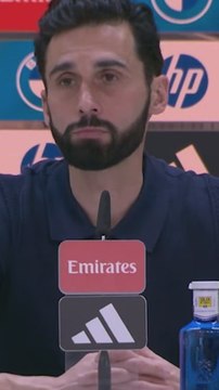 La cara de Arbeloa en sala de prensa al explicar la suplencia de Trent Alexander Arnold