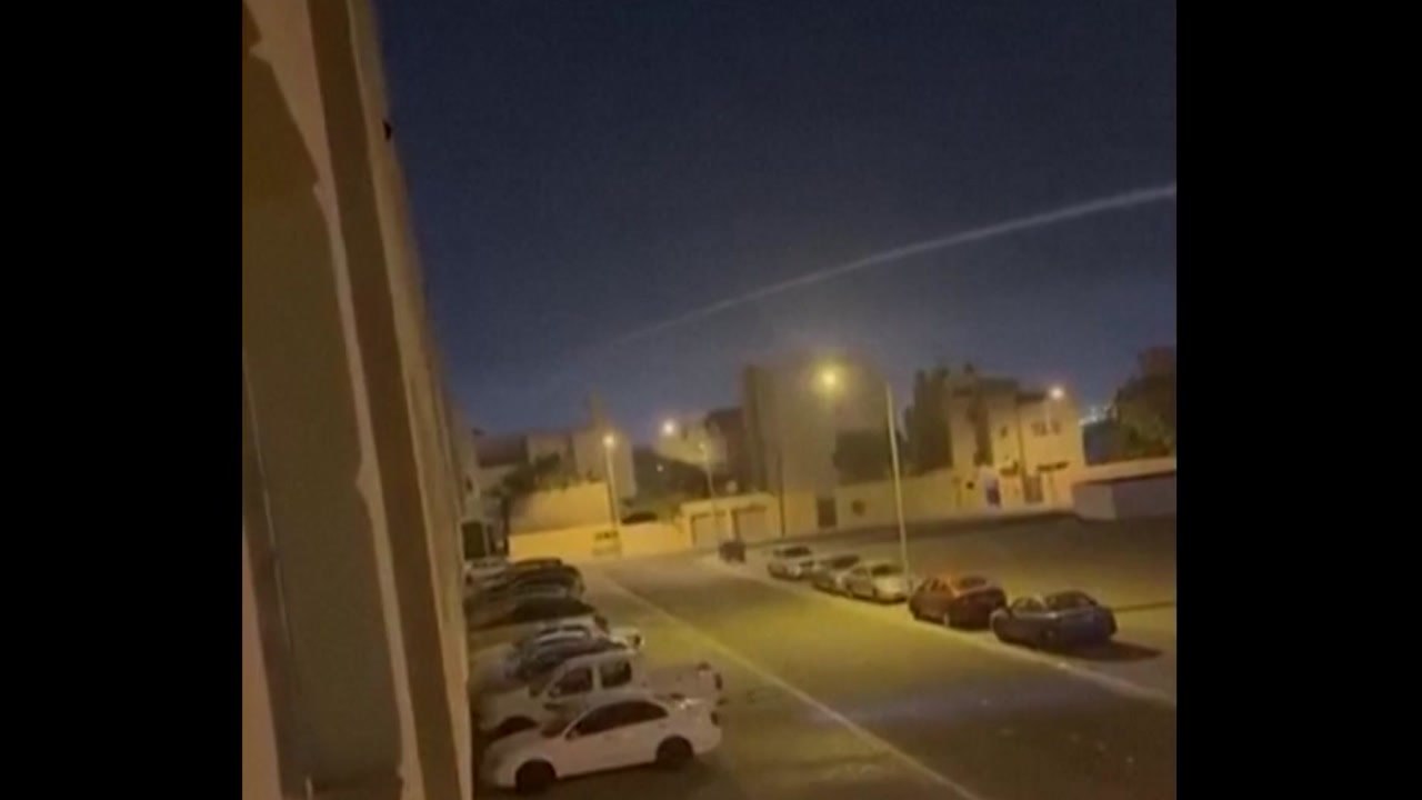 "32명 다친 바레인 주거지역 폭발, 미군 패트리엇 오발 가능성" / YTN