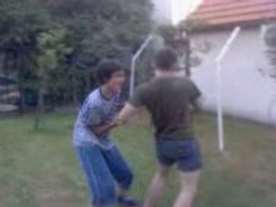 C.j vs lipa