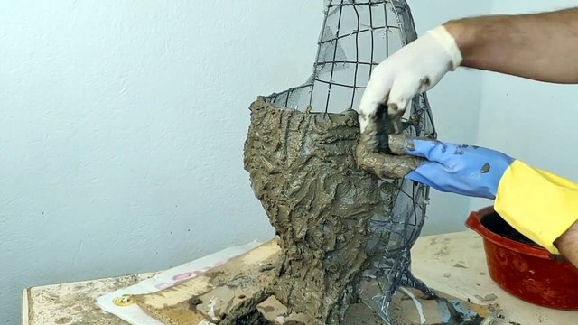 هذا الرجل يحول قطعه من السلك الى شئ لا يصدق⁄قمه الابداع skills