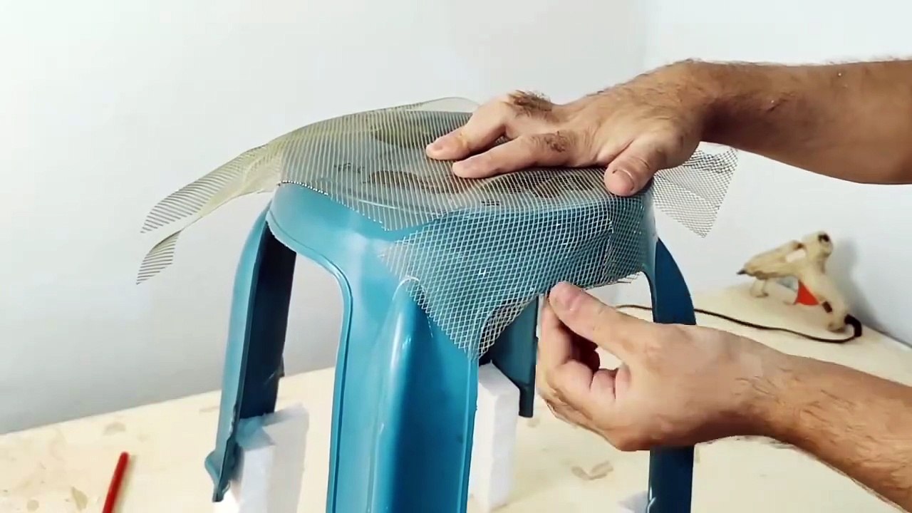 هذا الرجل يحول كرسى  الى شئ لا يصدق!!!! قمه الابداع quantum Tech quantastic