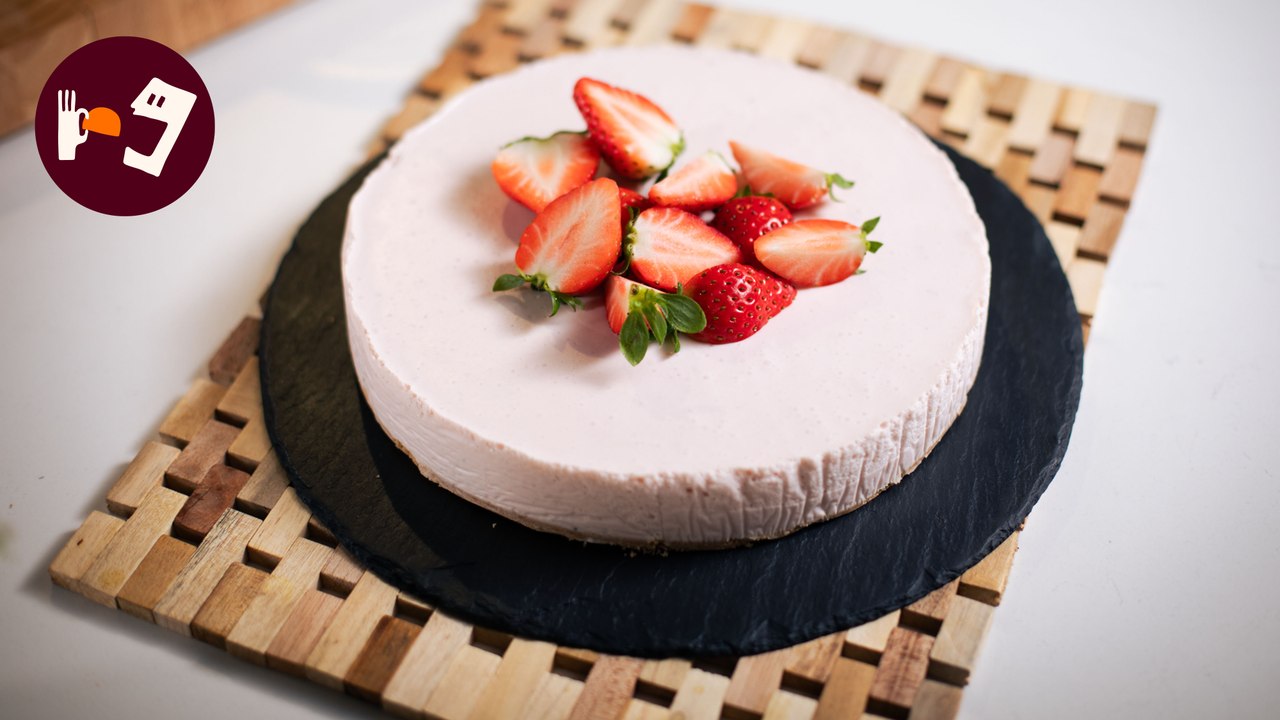 Tarta de Queso y Fresa: El TRUCO para una textura perfecta (Sin Horno)