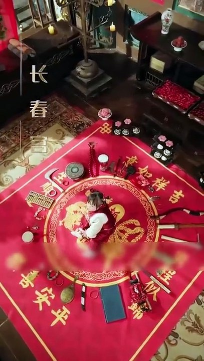 As a lucky star, she shows imperial aura—at age 4, she already plots and rules.