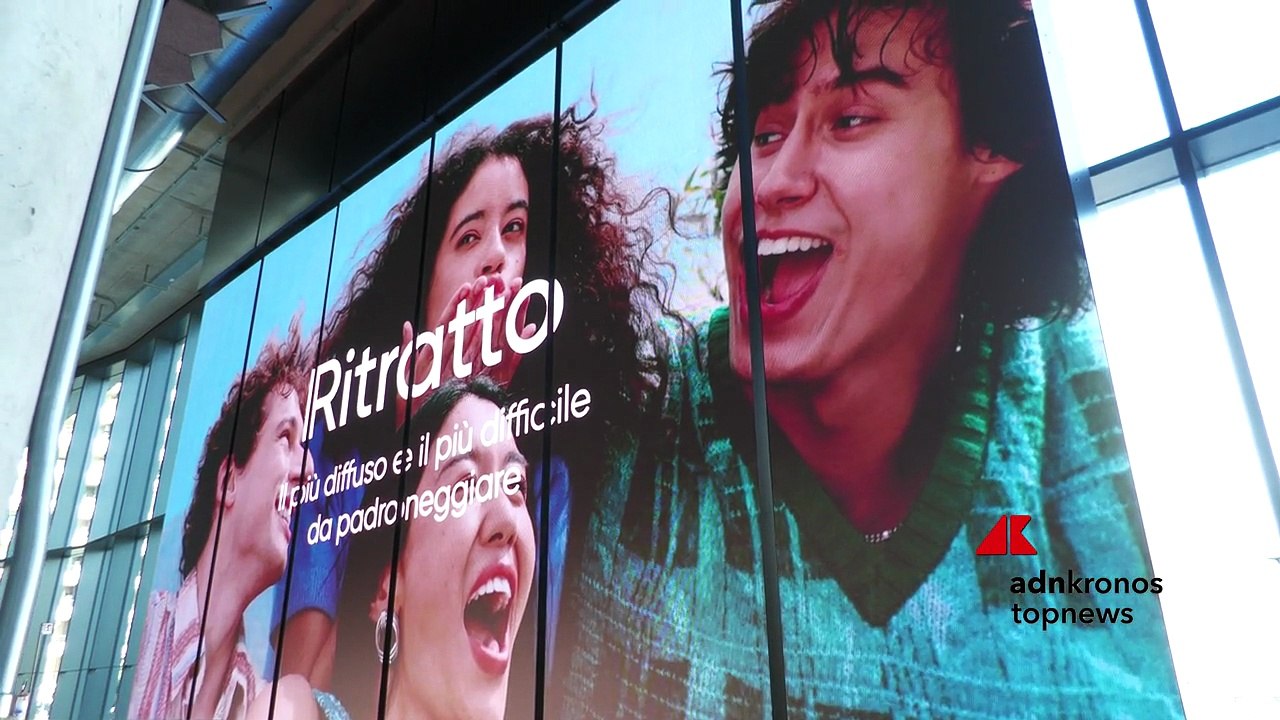 Tech: realme lancia la serie 16 Pro, smartphone ufficiale di Aba Roma