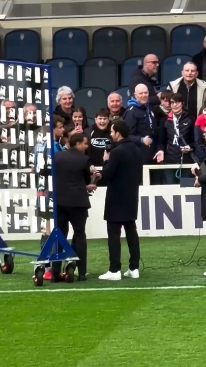 L'Atalanta celebra De Roon: Palladino interrompe l'intervista di Scalvini e Zappacosta
