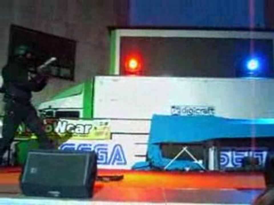 Epita 2008 Cosplay Nuit - 10 - Hunk de Resident Evil