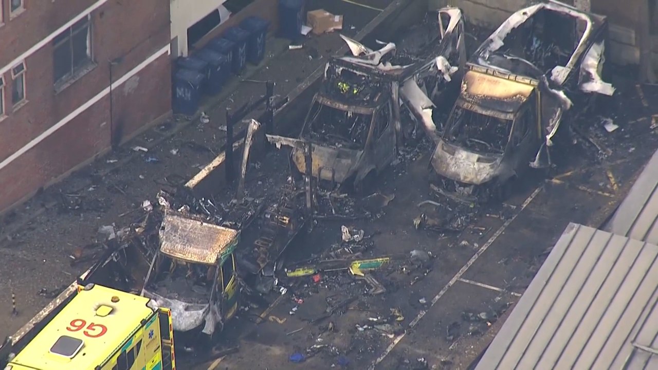 Queman intencionadamente cuatro ambulancias judías en Londres