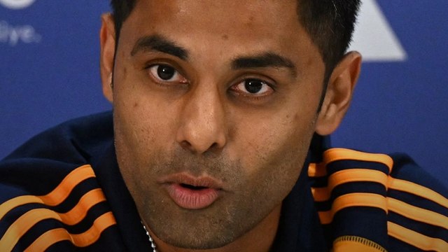 IPL से पहले मुंबई इंडियंस कप्तानी पर विवाद, अश्विन ने पूछा सूर्या को कप्तान क्यों नहीं बनाया