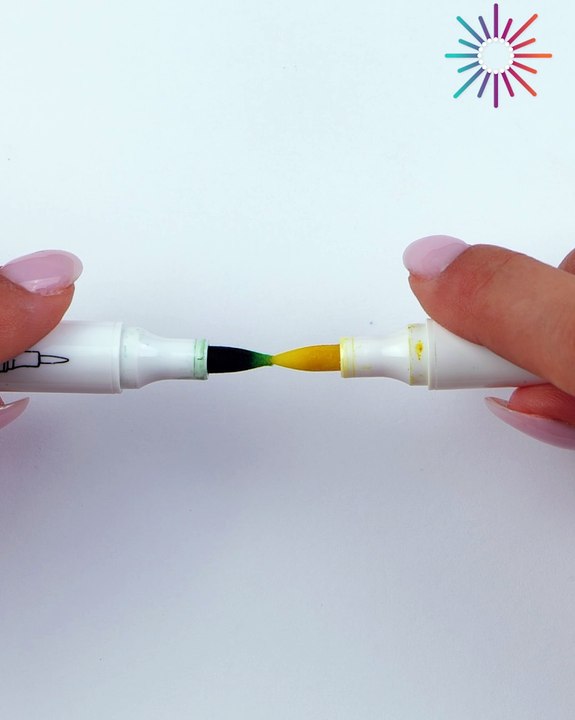 Fun marker hack to create a magical Christmas card🎄