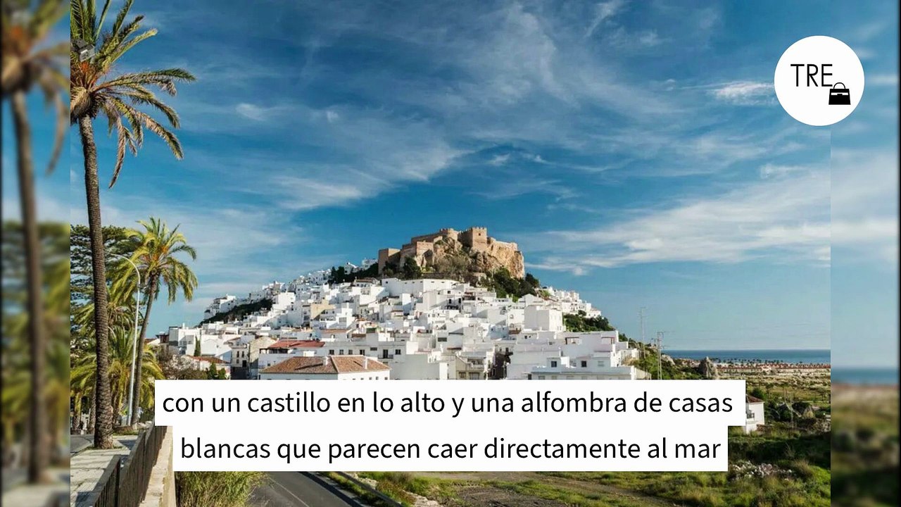 El pueblo pesquero más bonito de Granada tiene un casco antiguo árabe, playas eternas y un chiringuito icónico