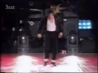 michael jackson moonwalk
