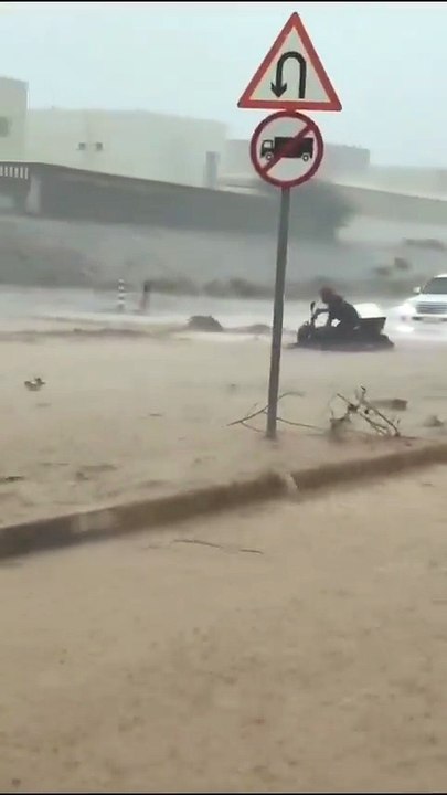 Breaking News: Major Flooding Hits Ras Al Khaimah, UAE 🇦🇪 | Heavy Rain Causes Chaos (March 23, 2026)