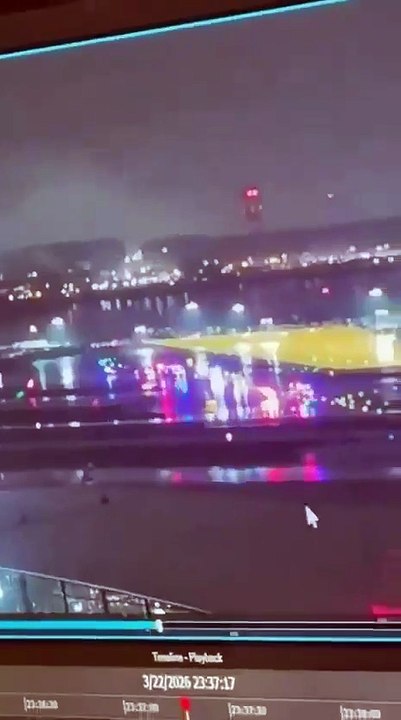 New York : L'accident d'un avion Air Canada à l’aéroport de LaGuardia qui a fait 2 morts et plusieurs blessés a été filmé par une caméra de surveillance