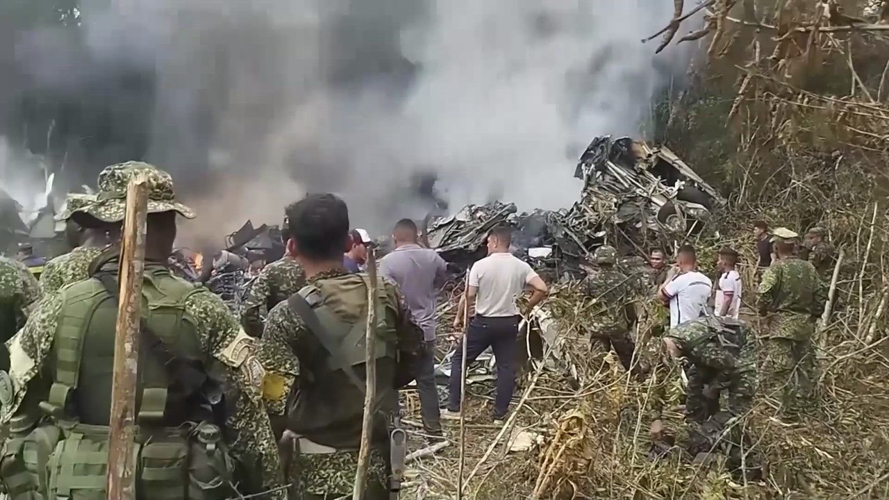 TRAGEDIA en COLOMBIA: así quedaron los RESTOS del AVIÓN | MÁS DE 80 HERIDOS