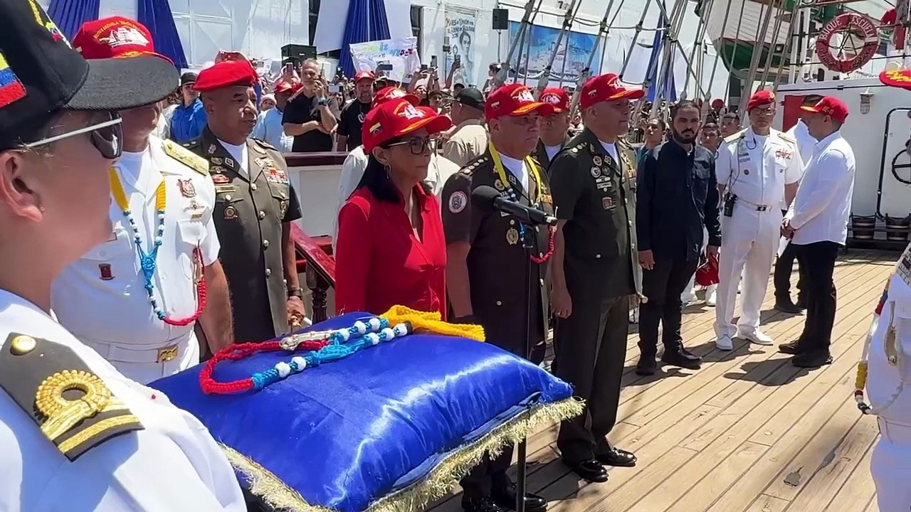 Despedida y zarpe del Buque Escuela Simón Bolívar en su XXXVI Crucero de Instrucción