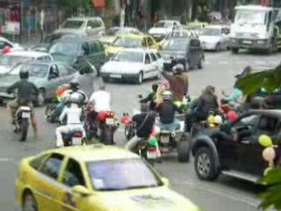 Regis fait du quad en Bulgarie