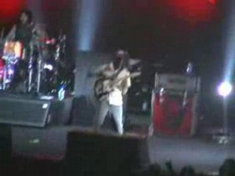 Rage Against The Machine - Testify live Paris Bercy 04/06/08