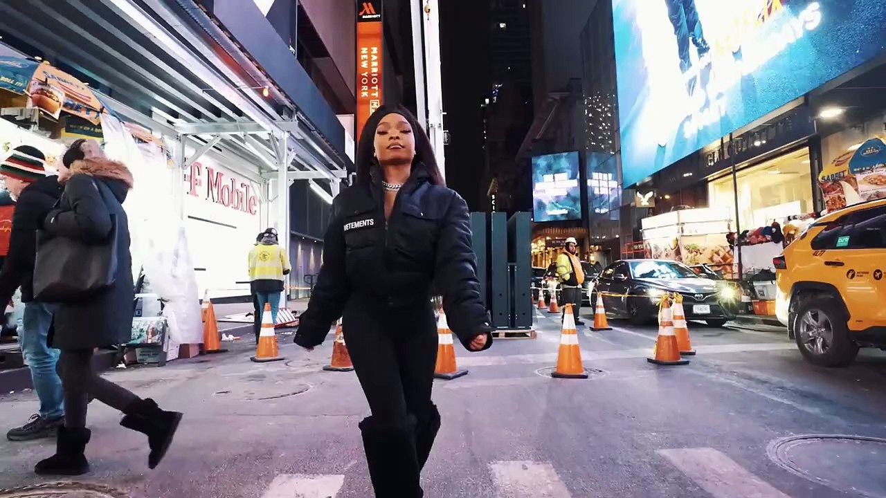 Compton Av_ Steelz_ Lola Brooke _ Natalie Nunn - YAYA (SheMix) (Video) (feat. Blueface _ India Love)(720P_HD)