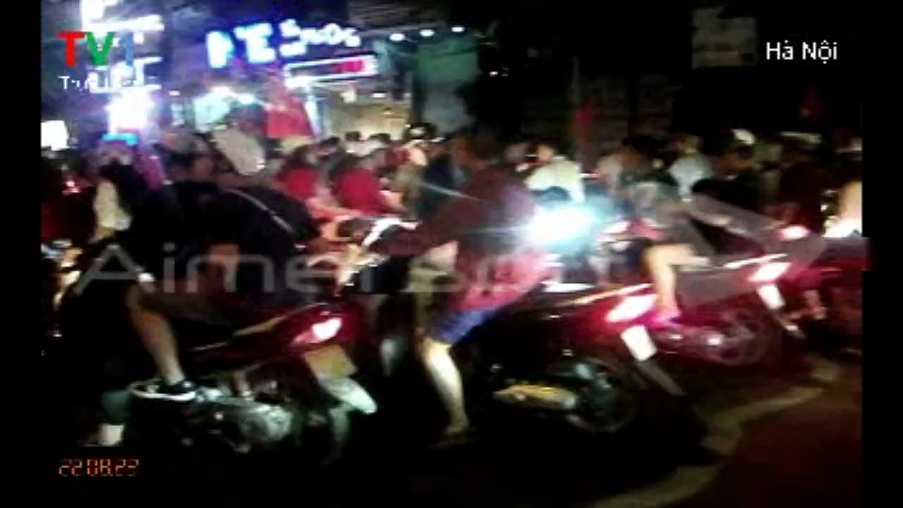 TV1 | Thể thao 5321 (6/12/2018) | Đội tuyển Việt Nam vô địch chiến thắng trong trận bán kết lượt về AFF Suzuki Cup 2018 và khoảnh khắc ăn mừng đến từ các cổ động viên