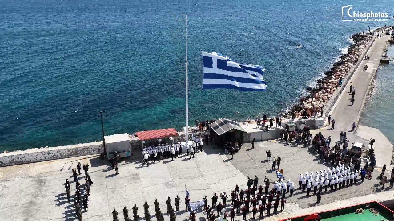 Υψώθηκε η μεγάλη Ελληνική Σημαία για την 25η Μαρτίου