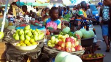 Busy African Market – Daily Life and Crowd Activities”