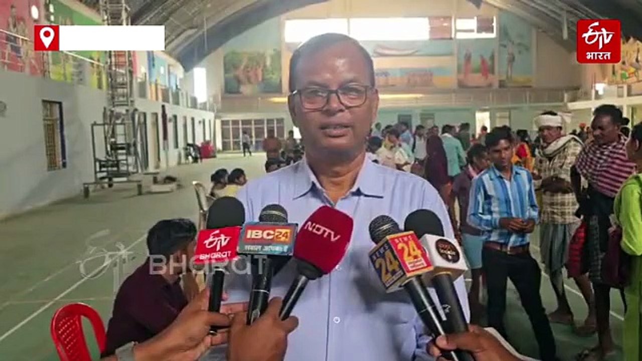 नारायणपुर में बदली तस्वीर: अबूझमाड़ से निकलकर दिव्यांग पहुंचे मुख्यालय, माहका इंडोर स्टेडियम में विशेष शिविर से मिल रहा संबल
