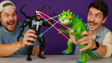 Epic LEGO Showdown: Venom and Zoochosis in Action!
