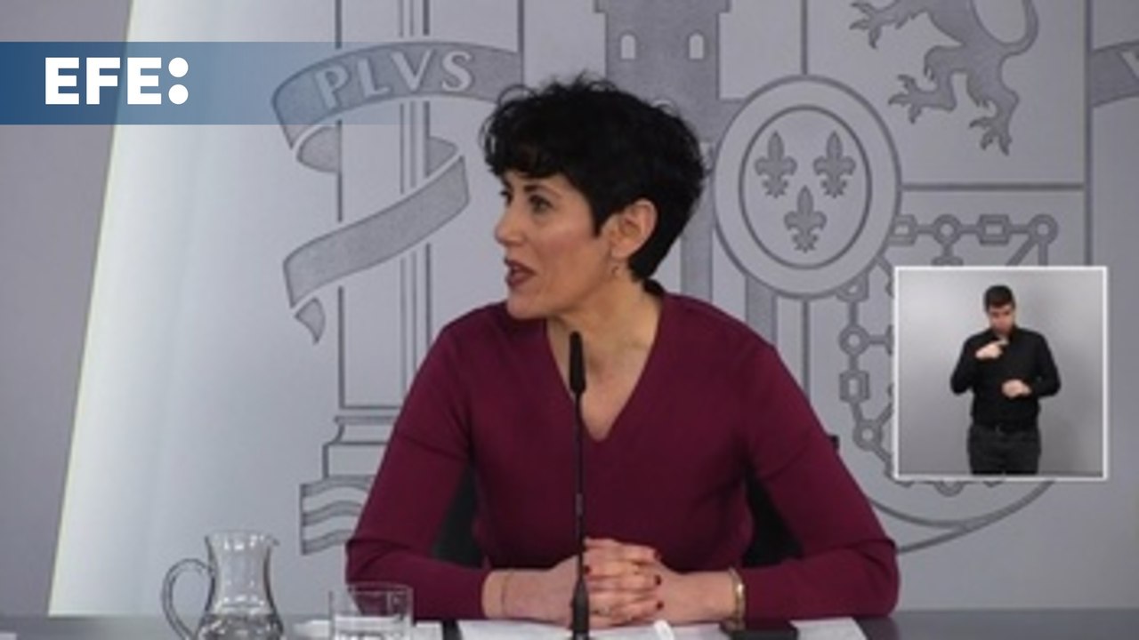 María Jesús Montero se despide de sus compañeros en Moncloa ante las elecciones andaluzas