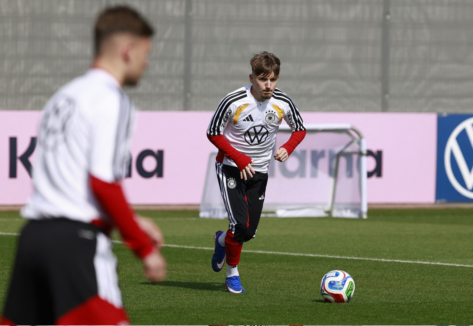 المنتخب الألماني يواصل التحضير لوديتي سويسرا وغانا