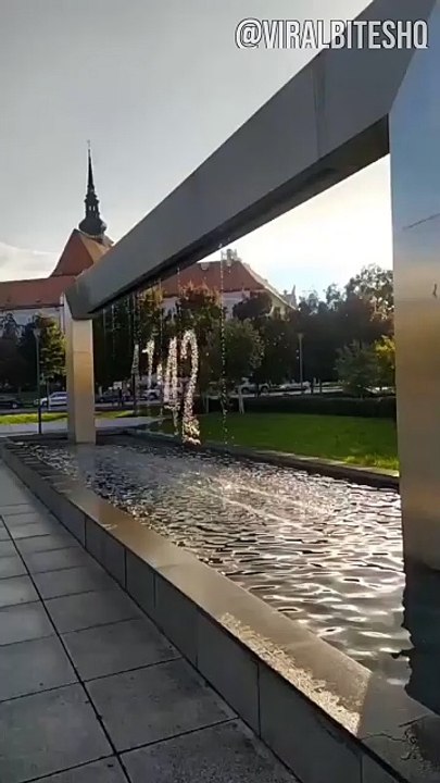 Nobody is scrolling past this...