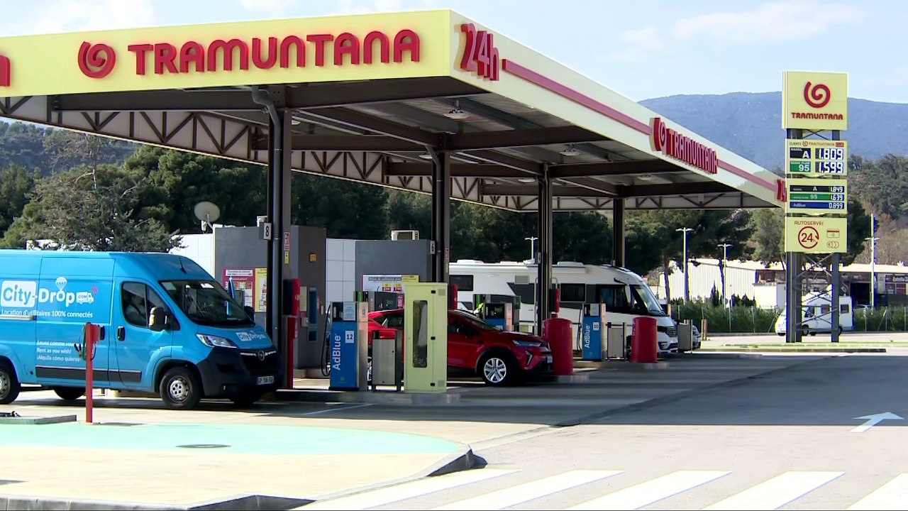 Gasolineras de España se llenan de conductores franceses y portugueses tras la rebaja del IVA