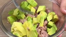 Tuna, Egg, and Avocado—A Perfect Combo Like You’ve Never Seen! 🥑🐟🥚🔥