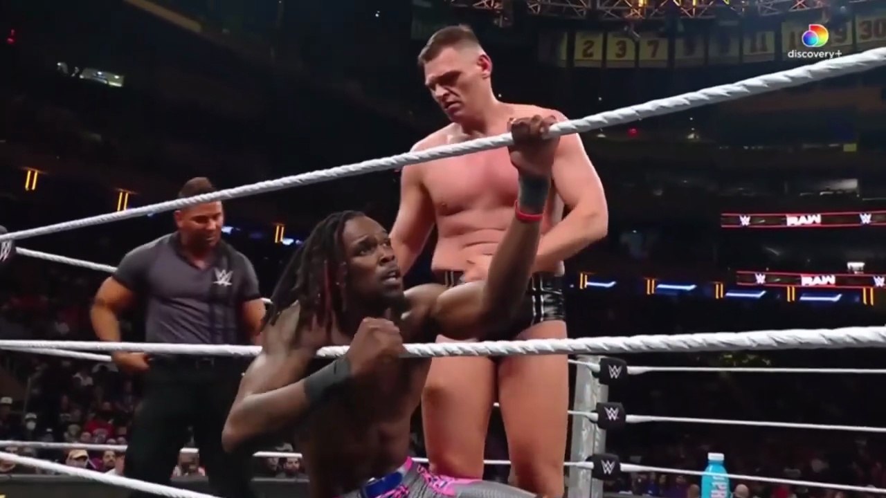 (ITA) Gunther contro Jè Von Evans (WWE RAW 17/11/2025)