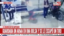 Llevaba un arma en la bolsa, se le escapó un tiro y le destrozó la pierna a un joven