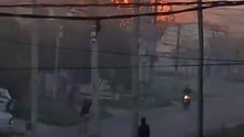Incendio en un depósito de garrafas en Merlo: hay al menos tres heridos y se registraron fuertes explosiones