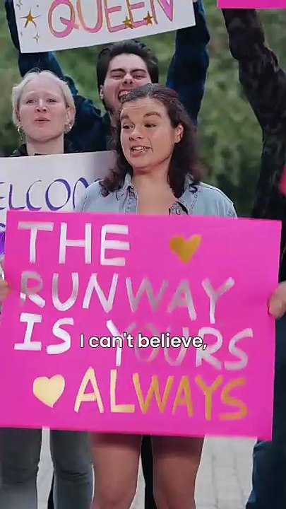 His Dumped Wife Is A Queen