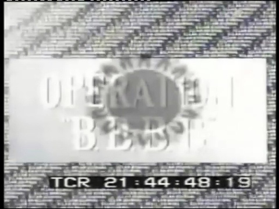 1969 – Johnny Hallyday – Soirée Bye Bye Barbara au Moulin Rouge (Actualités Cinéma Gaumont, 14 Avril)
