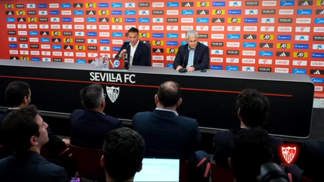 Primera rueda de prensa de Luis García Plaza como entrenador del Sevilla